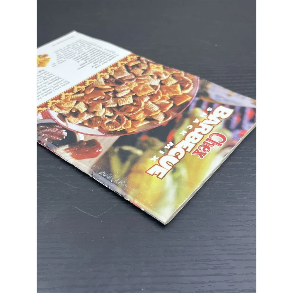 Betty Crocker On The Grill 2000 Cookbook Chex Recipes BBQ‎ Booklet
